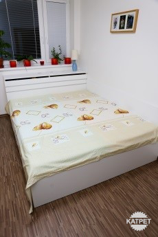 Manželská postel bílá